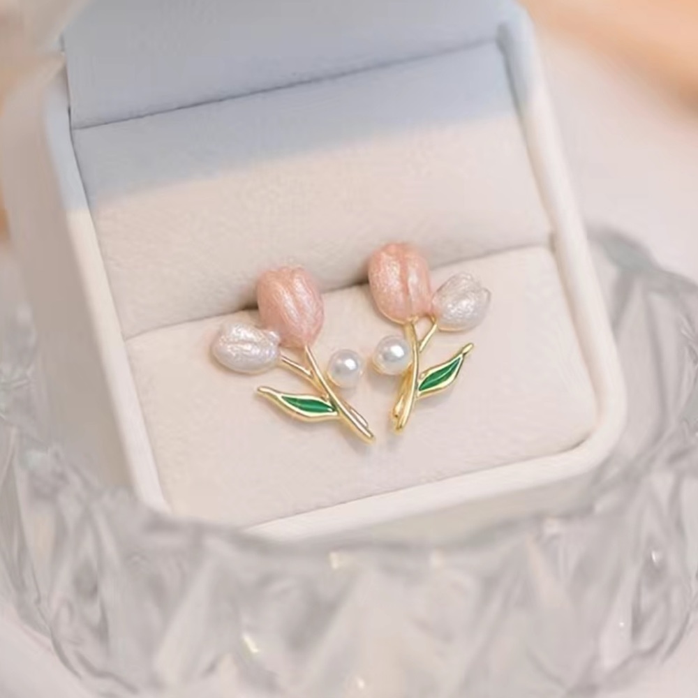 BRAND NEW 💐 Flower Rose Stud Earrings With Faux Pearl Elegant